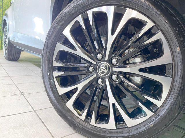 �y����18�C���`�A���~�z�C�[���z�O�ςɃ}�b�`���������A���~�z�C�[���𑕒����Ă���܂��B�e��ЊO�A���~�z�C�[����A�X�^�b�h���X�^�C�����戵�����Ă���܂��B���񂲑��k����������