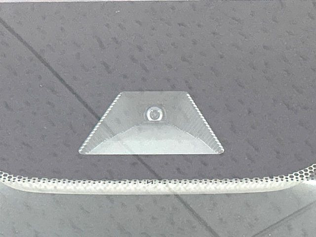 �y�z���_�Z���V���O�z���s���ɑO���̎ԗ�����F�����A�Փ˂������Ȏ��͌x��ƃu���[�L�ŏՓˉ���Ɣ�Q�y�����A�V�X�g�B�����S�Ƀh���C�u�����y���݂��������܂��B