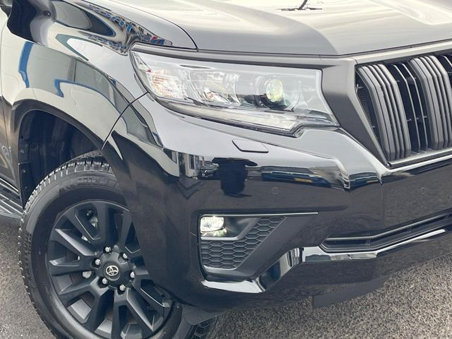 �yLED�w�b�h���C�g�z���V����ԑ��s�����ǍD�Ȏ��E���m�ۂ����S���ĉ^�]�ł��鍂�P�xLED�w�b�h���C�g�𑕔�!�_�����x�������A����d�͂��}�����Ă��܂��B