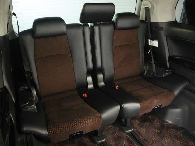 �T�[�h�V�[�g���L�X�Ƃ�����Ԃ����p�ӂ��Ă���܂�!�V�[�g�A�����W�ɂāA���K�X�y�[�X����邱�Ƃ��\�ƂȂ��Ă���܂�!�A�����W�p�^�[�����L�x�ŁA�l�X�ȃV�[���ɂ����p���������܂�!