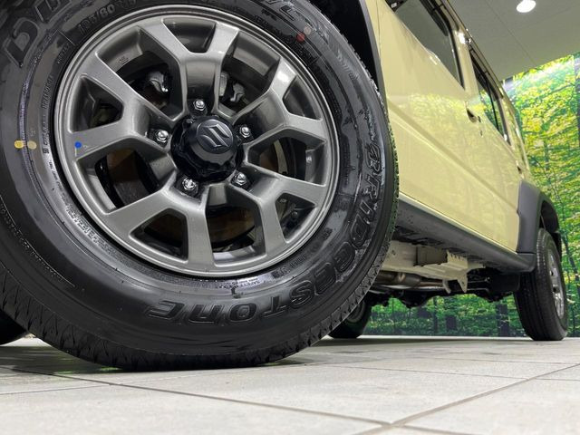 �y����15�C���`�A���~�z�C�[���z�O�ςɃ}�b�`���������A���~�z�C�[���𑕒����Ă���܂��B�e��ЊO�A���~�z�C�[����A�X�^�b�h���X�^�C�����戵�����Ă���܂��B���񂲑��k����������