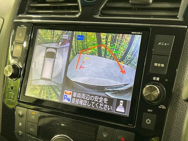 �y�p�m���~�b�N�r���[���j�^�[�z��p�̃J�����ɂ��A�ォ�猩���낵���悤�Ȏ��_��360�x�N���}�̎��͂��m�F���邱�Ƃ��ł��܂������p�������m�F���₷���A�����ꏊ�ł̐؂�Ԃ��⒓�Ԃ��X���[�Y�ɍs���܂��B