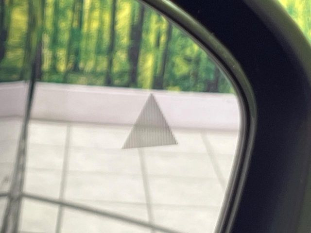 �y������p���m�z���s���A�h�A�~���[�̎��p�ɂȂ�₷���ӏ��Ɍ㑱�Ԃ��ڋ߂���ƃT�C�h�~���[�t�߂Ɍx����\���A�h���C�o�[�ɒ��ӊ��N�����Ă���܂��B