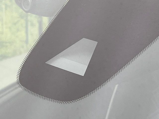 �y�G�}�[�W�F���V�[�u���[�L�z���s���ɑO���̎ԗ�����F�����A�Փ˂������Ȏ��͌x��ƃu���[�L�ŏՓˉ���Ɣ�Q�y�����A�V�X�g�B�����S�Ƀh���C�u�����y���݂��������܂��B