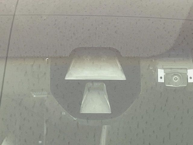 �y�V�e�B�u���[�L�A�N�e�B�u�V�X�e���z�ᑬ���s���ɑO���̎ԗ�����F�����A�Փ˂������Ȏ��͌x��ƃu���[�L�ŏՓˉ���Ɣ�Q�y�����A�V�X�g�B�����S�Ƀh���C�u�����y���݂��������܂��B