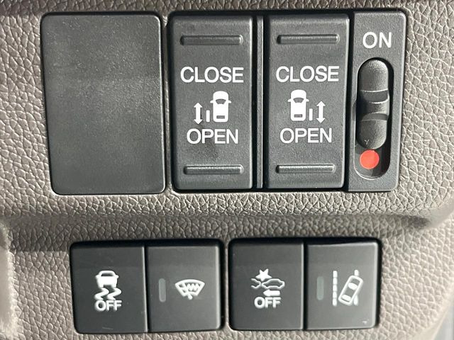 �y�����p���[�X���C�h�h�A�z�X�}�[�g�L�[��^�]�Ȃ̃X�C�b�`�Ō�ȗ����X���C�h�h�A�̊J���\���d��������͂����ăh�A���J����K�v�������A�����Ȃ��q�l�ł��ȒP�ɊJ���߂ł����K�ł���