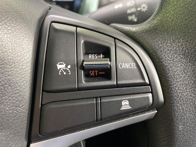 �y�N���[�Y�R���g���[���z�������H�����N���N���s�B�A�N�Z���𗣂��Ă���葬�x�ő��s���ł��A�������^�]���̕��S���y��!�����E�������ȒP�ȃX�C�b�`����Œ����ł��܂��B