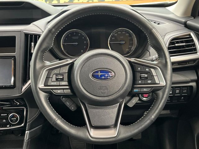 �y�����v�����X�e�A�����O�z�㎿�Ȋv���g�p���邱�ƂŁA��ɂ����������݂ƂĂ��^�]���₷���n���h���ł���