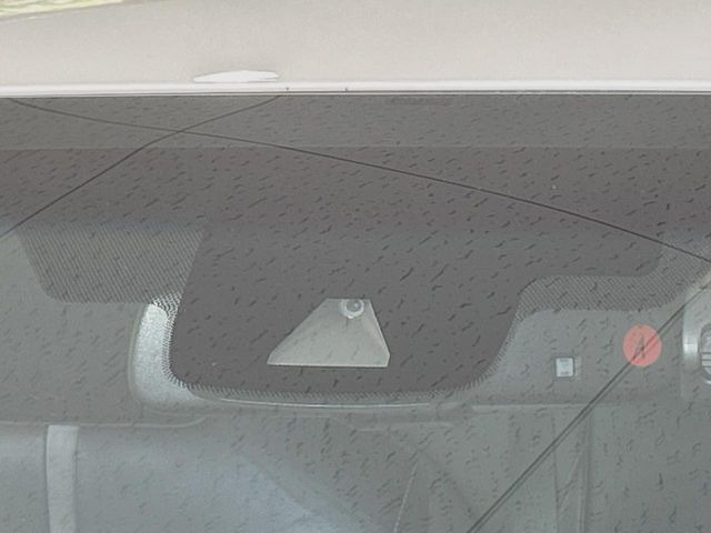 �y�v���N���b�V���Z�[�t�e�B�z�O���̎ԗ��������m���A�Փ˂������Ȏ��͌x��Œ��ӂ𑣂��A�u���[�L�𓥂ޗ͂��T�|�[�g�B�u���[�L�𓥂߂Ȃ������ꍇ�͏Փ˔�Q�y���u���[�L���쓮�A�Փˉ�����T�|�[�g���܂��B