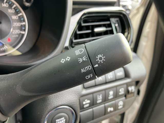 ���I�[�g���C�g&�n�C�r�[���A�V�X�g�����̖͂��邳�����m���Ď����Ń��C�g�_�����Ă���g���l���Ȃǂŕ֗��ł��B�����!�Ό��ԂȂǂ����m���ăn�C&hArr;���[�������Ő؂�ւ��Ă���܂��B