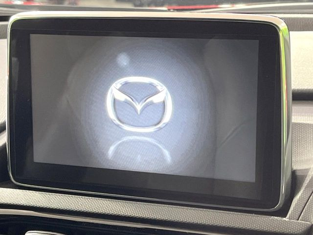 �y�}�c�_�R�l�N�g�i�r�z�ԓ��̕��͋C�Ƀ}�b�`������̌^�^�C�v�̃i�r�B�e����q�ݒ��Bluetooth�Đ����A�l�X�ȋ@�\���y���߂܂��B�����I�ȃ_�C�������삪�\�ŁA�g��������ǍD�ł��B