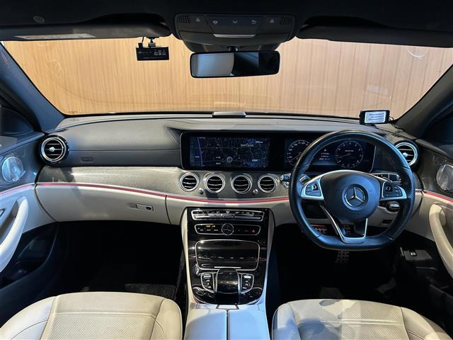 EクラスワゴンAMG E43 4マチック 4WD