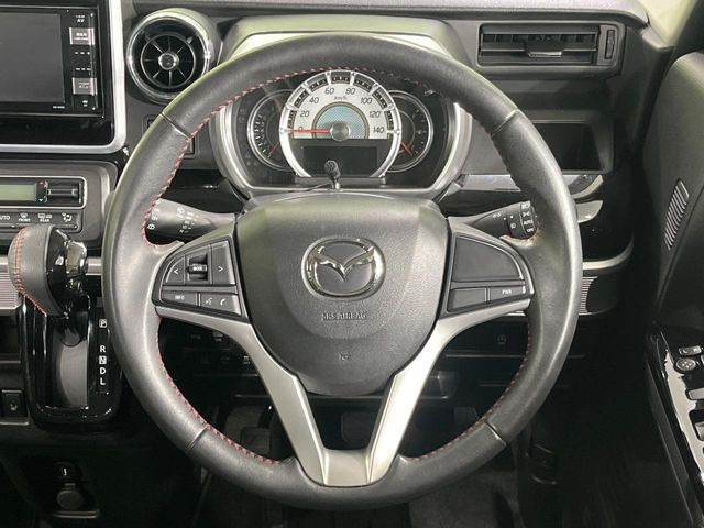 �y�����v�����X�e�A�����O�z�㎿�Ȋv���g�p���邱�ƂŁA��ɂ����������݂ƂĂ��^�]���₷���n���h���ł���