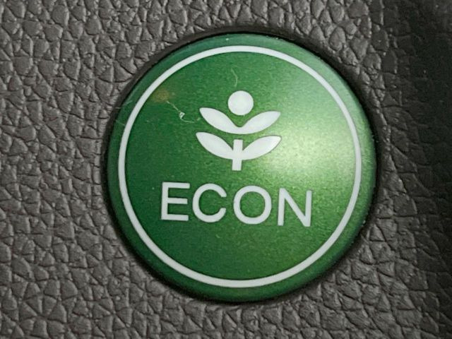 �y�A�C�h�����O�X�g�b�v�z�ԐM����a�؂Œ�Ԃ����ۂɃG���W�����~���A���ʂȔR���̏����}���܂��B�R��������ی�ɂȂ���@�\��G���W���̓u���[�L�𗣂��΍Ďn�����܂��B