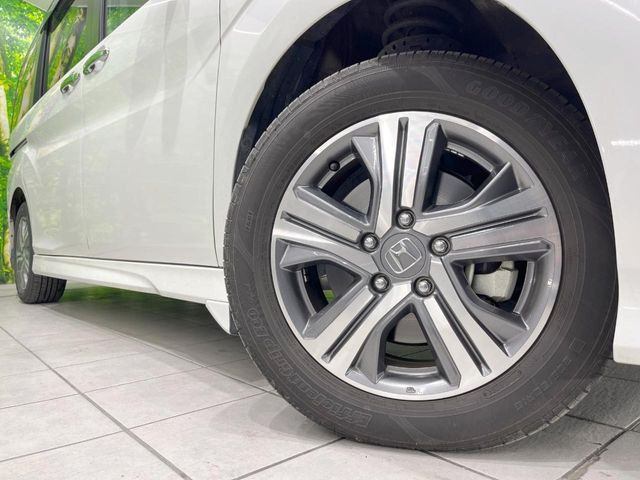 �y����16�C���`�A���~�z�C�[���z�O�ςɃ}�b�`���������A���~�z�C�[���𑕒����Ă���܂��B�e��ЊO�A���~�z�C�[����A�X�^�b�h���X�^�C�����戵�����Ă���܂��B���񂲑��k����������