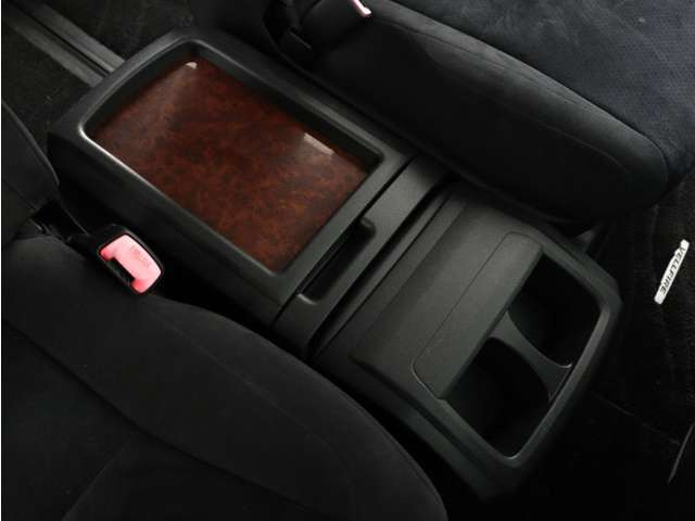 �y�Z���^�[�R���\�[���z�h�����N�z���_�[�ƕ��u�e�[�u��������A�����ɑ�e�ʂ̎��[BOX������!