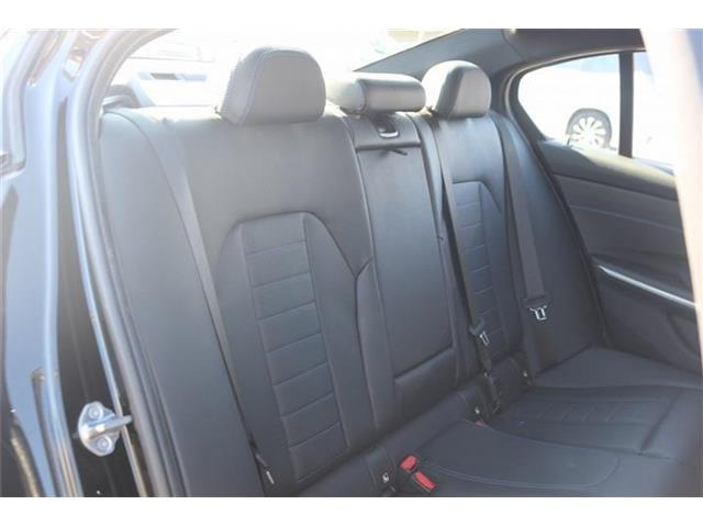 ���Ǝҗl�ւ̔̔��͂��f�肳���Ă��������܂��B �Ԍ������ԗ��̏ꍇ�́A�Ԍ����擾�������x�������z�ŕ\�����Ă���܂��B