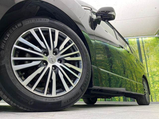 �y����18�C���`�A���~�z�C�[���z�O�ςɃ}�b�`���������A���~�z�C�[���𑕒����Ă���܂��B�e��ЊO�A���~�z�C�[����A�X�^�b�h���X�^�C�����戵�����Ă���܂��B���񂲑��k����������