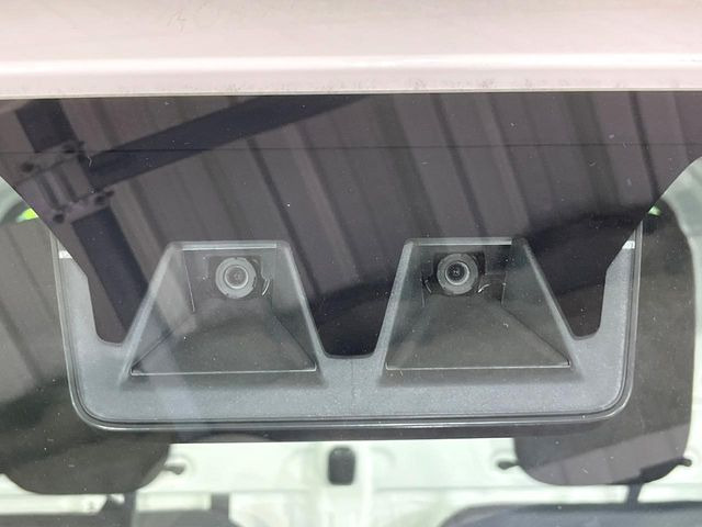 �y�X�}�[�g�A�V�X�g�z���s���ɑO���̎ԗ�����F�����A�Փ˂������Ȏ��͌x��ƃu���[�L�ŏՓˉ���Ɣ�Q�y�����A�V�X�g�B�����S�Ƀh���C�u�����y���݂��������܂��B