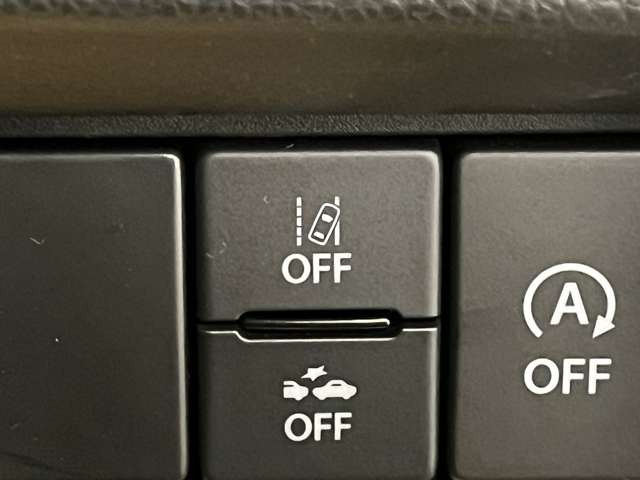 �Ԃ̎Ԑ����J�����ŔF�����A�͂ݏo�������Ȏ��Ɍx���𔭂�����X�e�A�����O�����⏕���Ĉ��S�^�]���T�|�[�g!