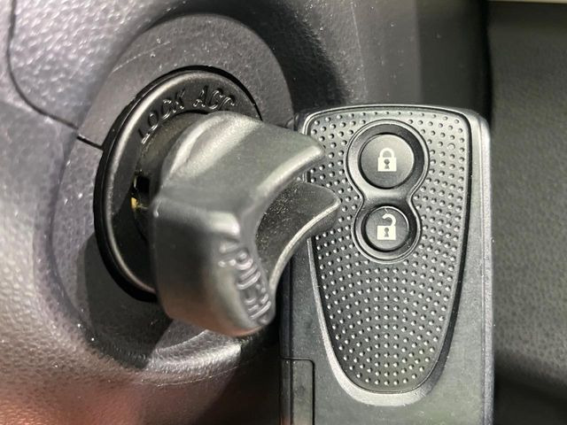 �y�L�[�t���[�V�X�e���z�J�o����|�P�b�g�ɓ��ꂽ�܂܂ł��h�A�̎{���E�������\�ȃX�}�[�g�L�[�𑕔��B�G���W���̃I���E�I�t�����J�M�����o���K�v����������Ƃ��Ă��֗��ł���