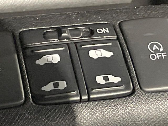 �y�����p���[�X���C�h�h�A�z�X�}�[�g�L�[��^�]�Ȃ̃X�C�b�`�Ō�ȗ����X���C�h�h�A�̊J���\���d��������͂����ăh�A���J����K�v�������A�����Ȃ��q�l�ł��ȒP�ɊJ���߂ł����K�ł���