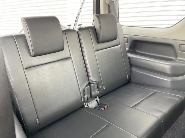 �L�X�Ƃ���2��ڃV�[�g�͋��Z���������A���S�n�����K!�F�B��Ƒ��Ƃ̂��o�����ɂ҂�����ł��B�x�r�[�V�[�g��`���C���h�V�[�g�g�p�������K�ɂ��߂�������������\���ȋ�Ԃ��m�ۂ��Ă��܂��B