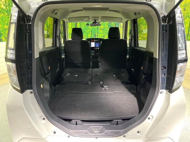 ���i�̂���������ʋ΁A���}���ɏ\���ȉ׎��X�y�[�X���m�ۂ��Ă���܂��B�Z�J���h�V�[�g��|���ƁA�傫�ȉו��̐ύڂ��\�ł���