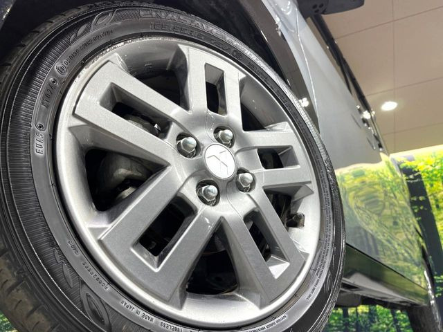 �y����15�C���`�A���~�z�C�[���z�O�ςɃ}�b�`���������A���~�z�C�[���𑕒����Ă���܂��B�e��ЊO�A���~�z�C�[����A�X�^�b�h���X�^�C�����戵�����Ă���܂��B���񂲑��k����������