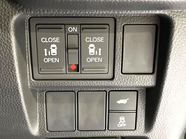 �y�����p���[�X���C�h�h�A�z�X�}�[�g�L�[��^�]�Ȃ̃X�C�b�`�Ō�ȗ����X���C�h�h�A�̊J���\���d��������͂����ăh�A���J����K�v�������A�����Ȃ��q�l�ł��ȒP�ɊJ���߂ł����K�ł���