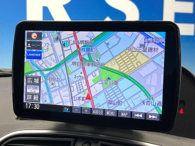 ��SD�i�r:��̊��̂���i�r�́A����������ԓ������o���Ă���܂��B�I�[�f�B�I�@�\���[�����Ă���܂��̂ŁA�^�]�����y���߂܂���