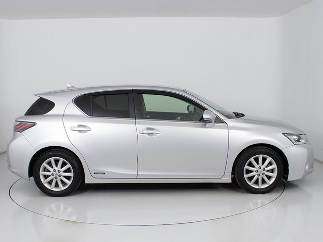 社外アルミホイール取付・スピンドルエアロ取付・各メーカーエアロ取付・車高調・ローダウン・ライトカスタム・スモークフィルム施工OK!お気軽にご相談下さい!