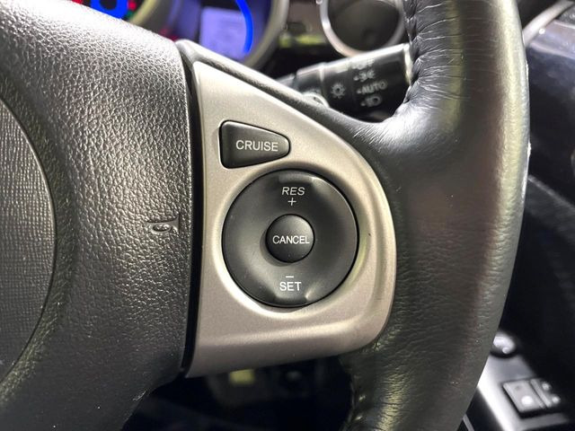 �y�N���[�Y�R���g���[���z�������H�����N���N���s�B�A�N�Z���𗣂��Ă���葬�x�ő��s���ł��A�������^�]���̕��S���y��!�����E�������ȒP�ȃX�C�b�`����Œ����ł��܂��B