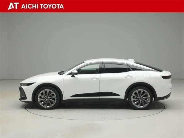 クラウンクロスオーバー2.5 G アドバンスト レザー パッケージ E-Four 4WD