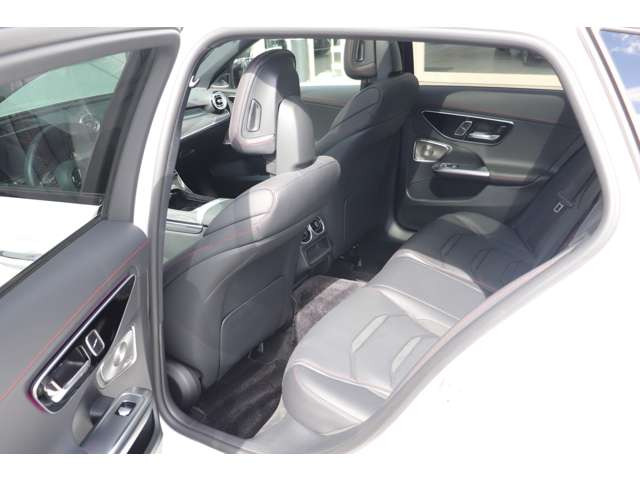 CクラスワゴンAMG C43 4マチック (BSG搭載モデル) 4WD