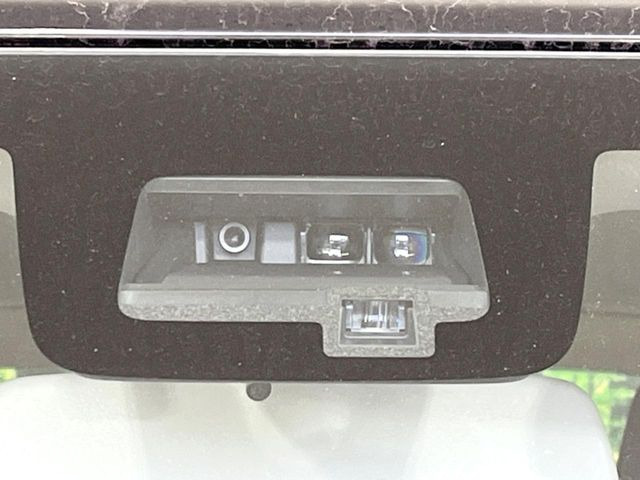 �y�X�Y�L �Z�[�t�e�B�T�|�[�g�z���s���ɑO���̎ԗ�����F�����A�Փ˂������Ȏ��͌x��ƃu���[�L�ŏՓˉ���Ɣ�Q�y�����A�V�X�g�B�����S�Ƀh���C�u�����y���݂��������܂��B