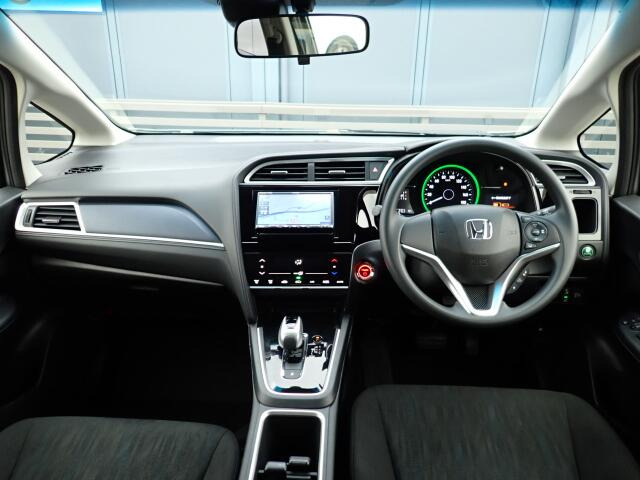 �C���p�l�摜�ɂȂ�܂��B�ԓ��͐��Ǝ҂ɂĎ����N���[�j���O�{�H�ς݂Ȃ̂ŁA��ϐ����ł��B