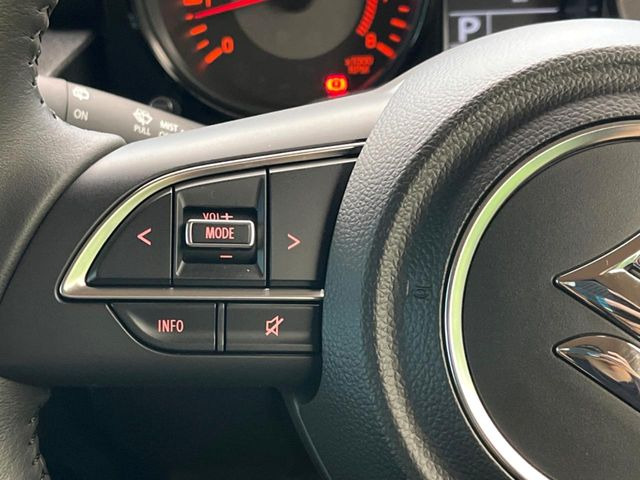 �y�X�e�A�����O�X�C�b�`�z�^�]���A�O������ڐ������炷���ƂȂ��A�I�[�f�B�I���̑��삪�\�ȕ֗��@�\!���S&���K�ȃh���C�u�����o���Ă���܂���