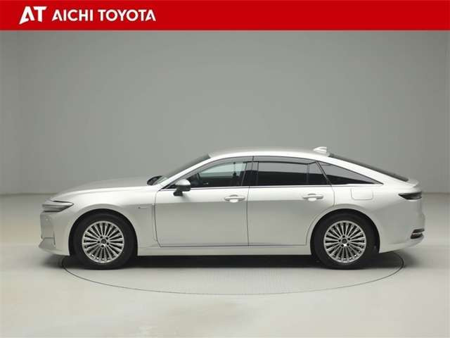 クラウンZ 燃料電池車