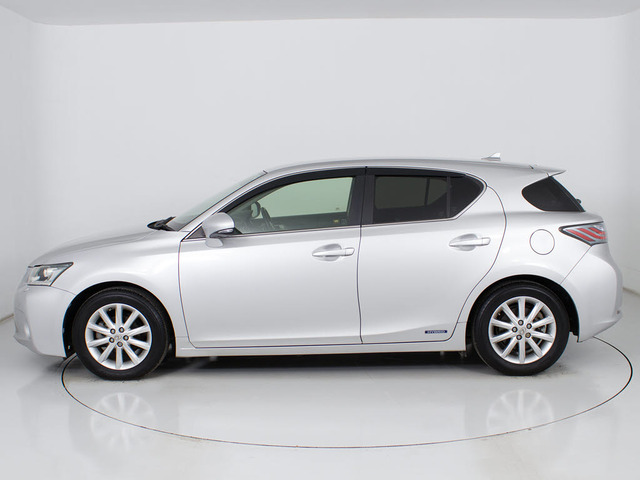 社外アルミホイール取付・スピンドルエアロ取付・各メーカーエアロ取付・車高調・ローダウン・ライトカスタム・スモークフィルム施工OK!お気軽にご相談下さい!