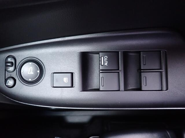 �d���i�[���h�A�~���[�E�p���[�E�B���h�E�������Ă��܂��B