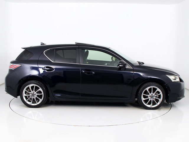 社外アルミホイール取付・スピンドルエアロ取付・各メーカーエアロ取付・車高調・ローダウン・ライトカスタム・スモークフィルム施工OK!お気軽にご相談下さい!