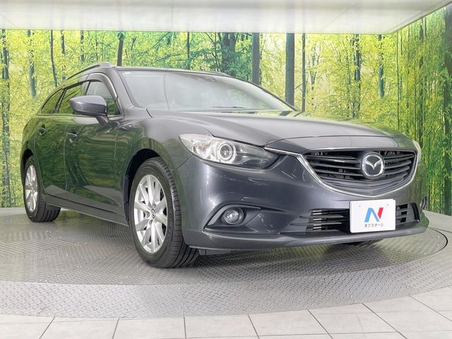 高透明度のガラス皮膜で撥水はもちろん、上質なツヤ・光沢を実現。紫外線や酸性雨から大切な愛車を保護し、色あせ・劣化を防止。「弾スプラッシュコート」、「弾プリミッサコート」からお選びいただけます。