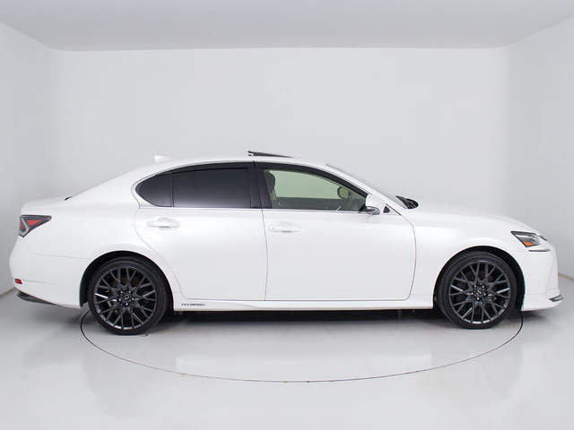 19インチアルミ!!アルミホイールの変更も可能です!お客様のお好みの1台を作成可能となります!※詳細はスタッフまでお尋ねください。