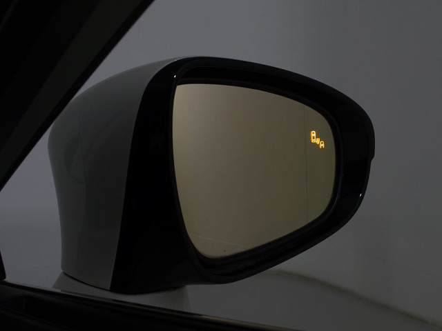 BSM(ブラインドスポット)モニター装備!死角の車の接近をお知らせしてくれる安全装備になります!