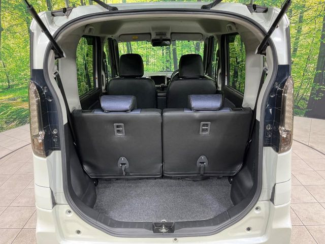 ���i�̂���������ʋ΁A���}���ɏ\���ȉ׎��X�y�[�X���m�ۂ��Ă���܂��B�Z�J���h�V�[�g��|���ƁA�傫�ȉו��̐ύڂ��\�ł���