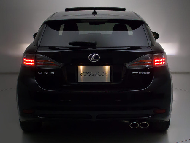 ★テールスモークやLED加工、マフラー、ルーフスポイラー、エアロパーツなど取り付け承ります!