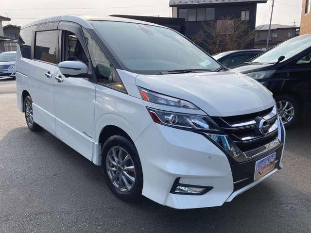 セレナ2.0 ハイウェイスター Vセレクション 4WD