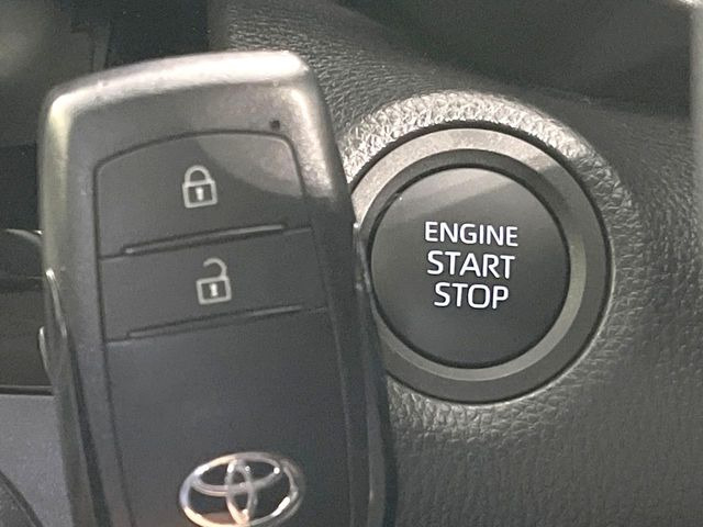 �y�X�}�[�g�L�[�z�J�o����|�P�b�g�ɓ��ꂽ�܂܂ł��h�A�̎{���E�������\�ȃX�}�[�g�L�[�𑕔��B�G���W���̃I���E�I�t�����J�M�����o���K�v����������Ƃ��Ă��֗��ł���