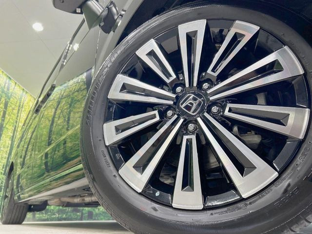 �y����17�C���`�A���~�z�C�[���z�O�ςɃ}�b�`���������A���~�z�C�[���𑕒����Ă���܂��B�e��ЊO�A���~�z�C�[����A�X�^�b�h���X�^�C�����戵�����Ă���܂��B���񂲑��k����������